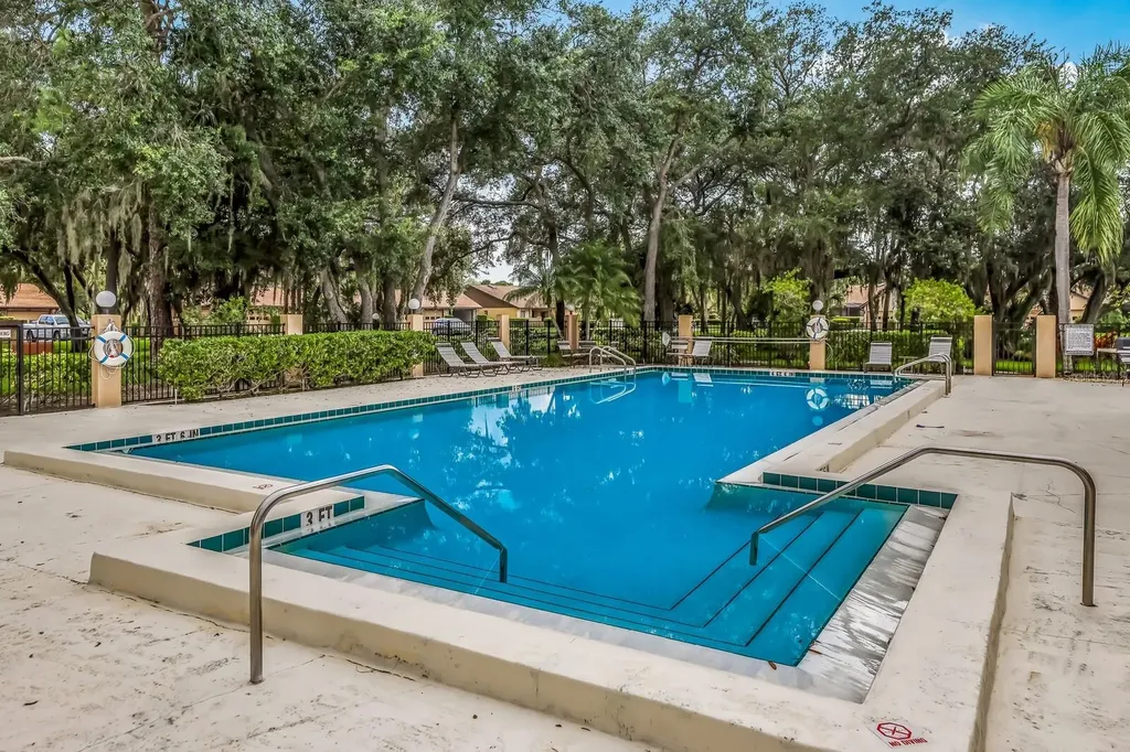 5729 Avista Drive Sarasota FL 34243