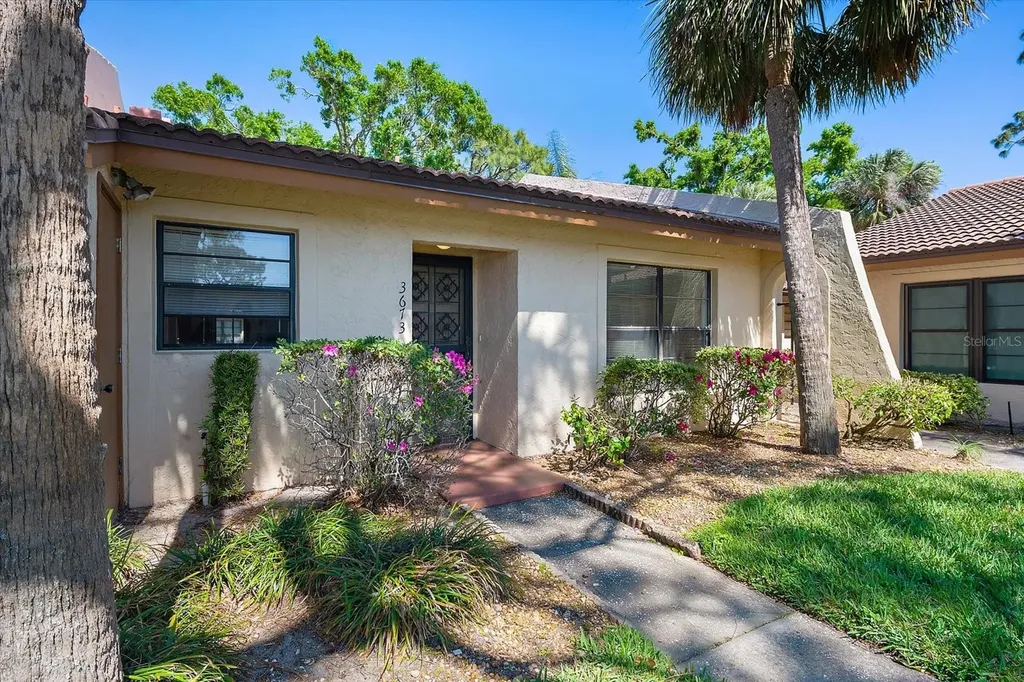 3673 Longmeadow Sarasota FL 34235