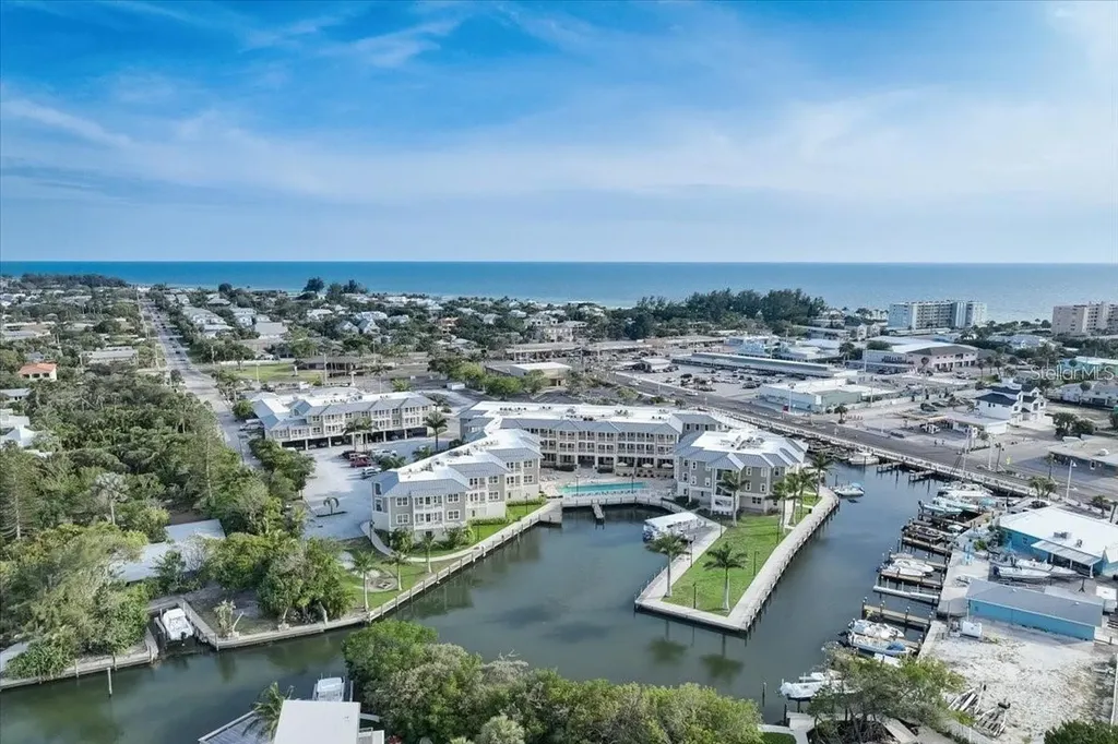 5325 Marina Drive Holmes Beach FL 34217