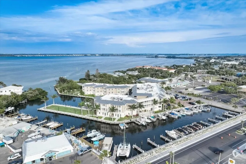 5325 Marina Drive Holmes Beach FL 34217