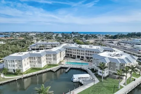 5325 Marina Drive Holmes Beach FL 34217