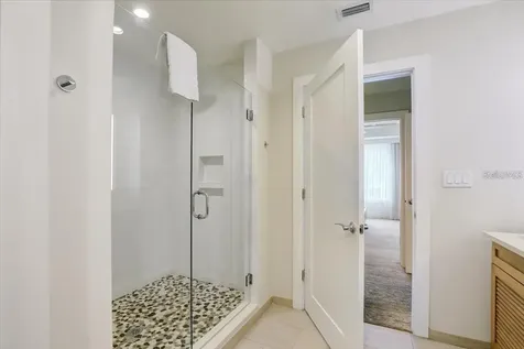 5325 Marina Drive Holmes Beach FL 34217