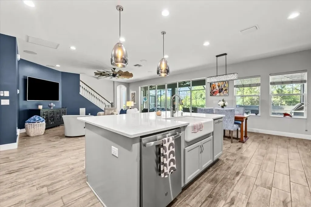 5809 Alabaster Stone Lane Apollo Beach FL 33572