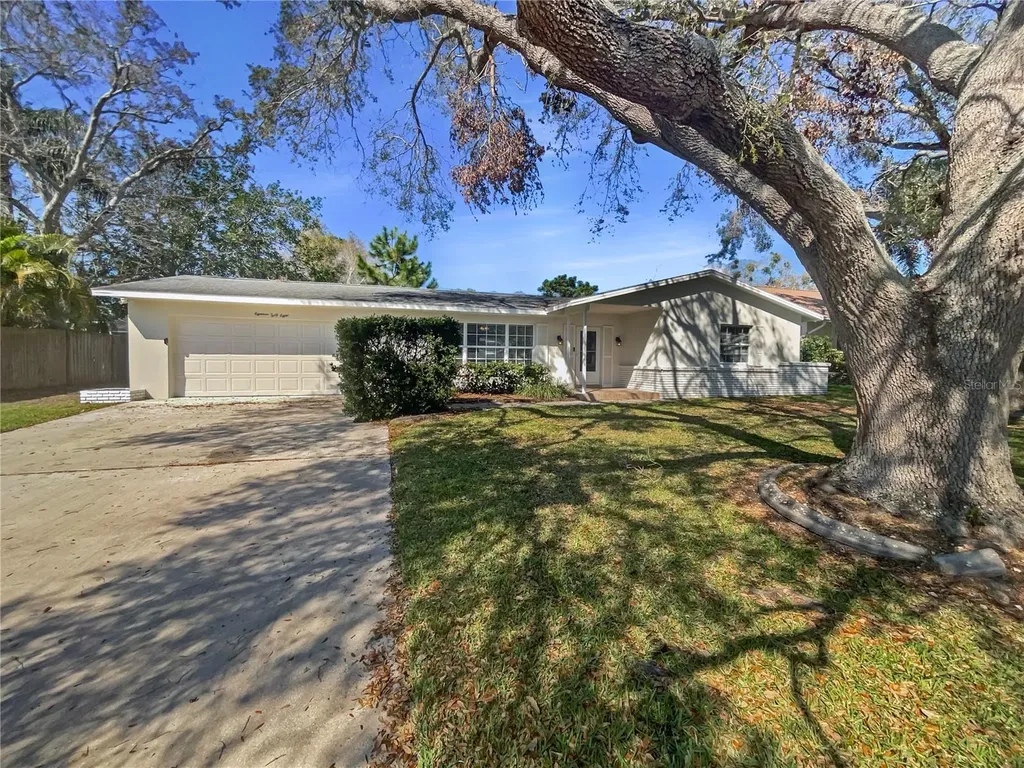 1848 Redcoat Lane Clearwater FL 33764