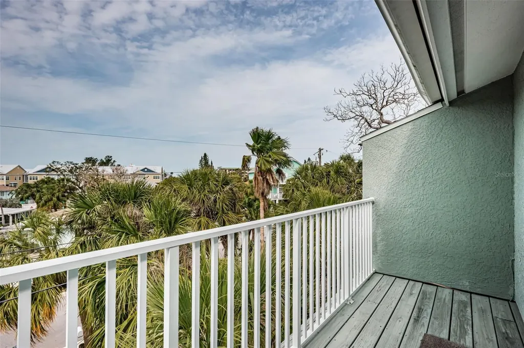 2515 Bay Boulevard Indian Rocks Beach FL 33785