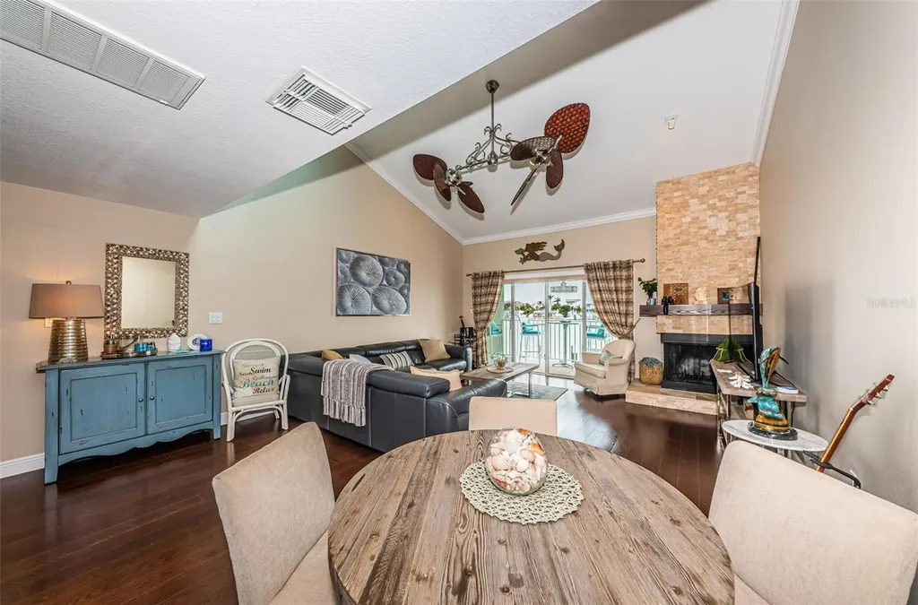 2515 Bay Boulevard Indian Rocks Beach FL 33785