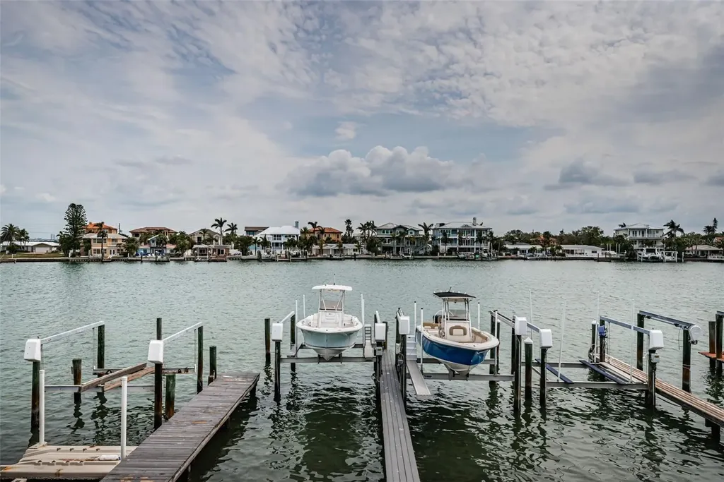 2515 Bay Boulevard Indian Rocks Beach FL 33785