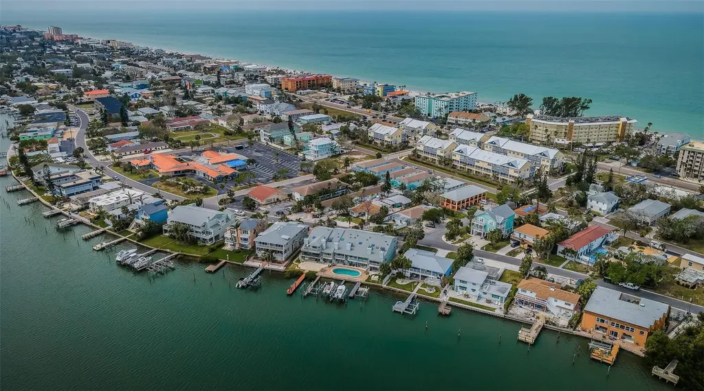 2515 Bay Boulevard Indian Rocks Beach FL 33785