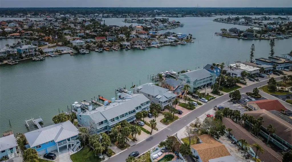 2515 Bay Boulevard Indian Rocks Beach FL 33785