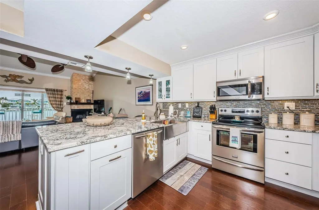 2515 Bay Boulevard Indian Rocks Beach FL 33785