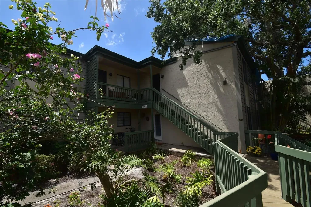 1512 Pelican Point Drive Sarasota FL 34231