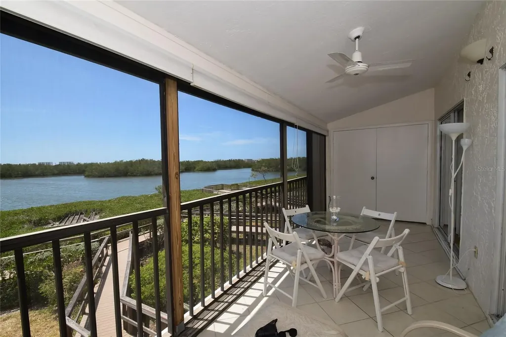 1512 Pelican Point Drive Sarasota FL 34231