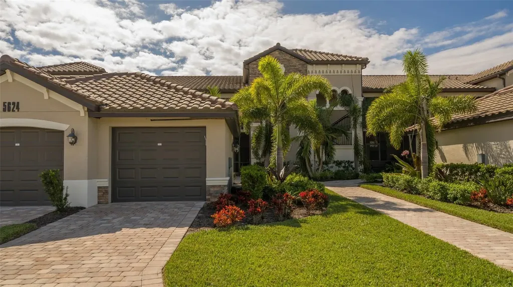 5624 Palmer Circle Bradenton FL 34211