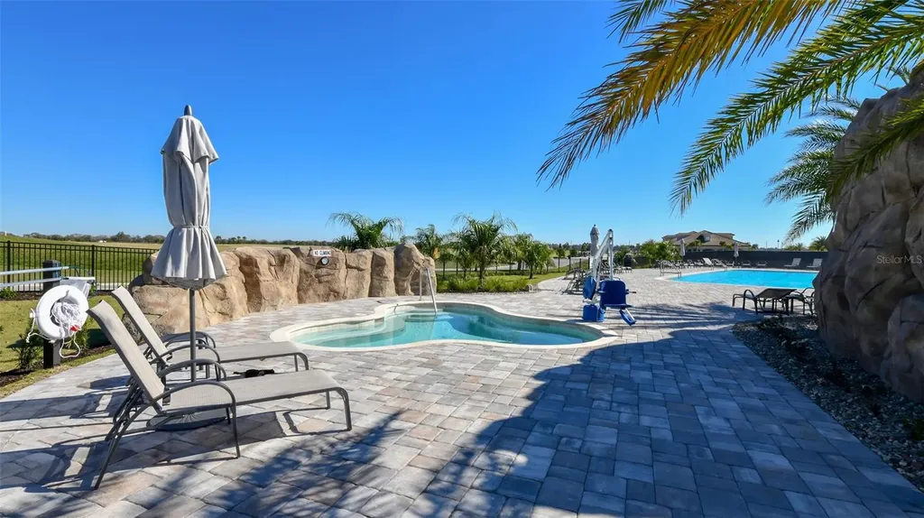 5624 Palmer Circle Bradenton FL 34211