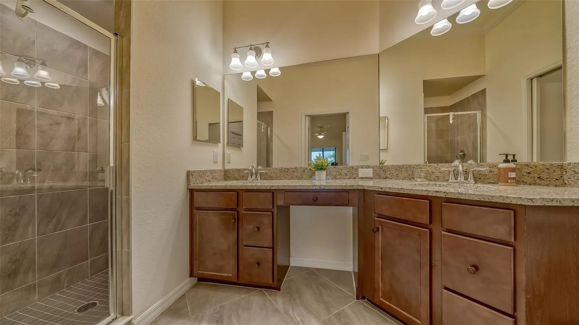 5624 Palmer Circle Bradenton FL 34211
