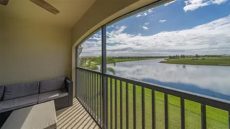 5624 Palmer Circle Bradenton FL 34211