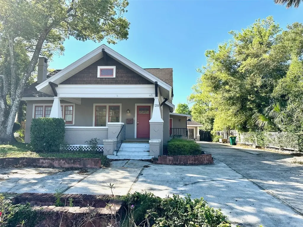 138 W Stetson Avenue Deland FL 32720
