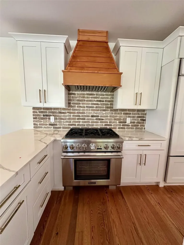 138 W Stetson Avenue Deland FL 32720
