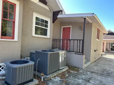 138 W Stetson Avenue Deland FL 32720