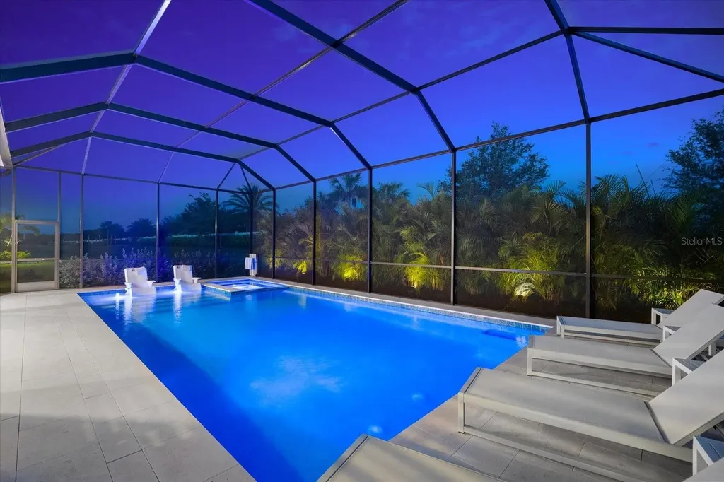 8163 Redonda Loop Lakewood Ranch FL 34202