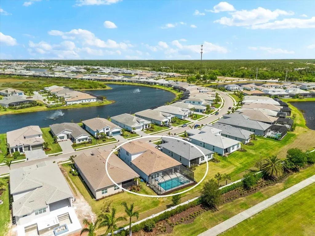 8163 Redonda Loop Lakewood Ranch FL 34202