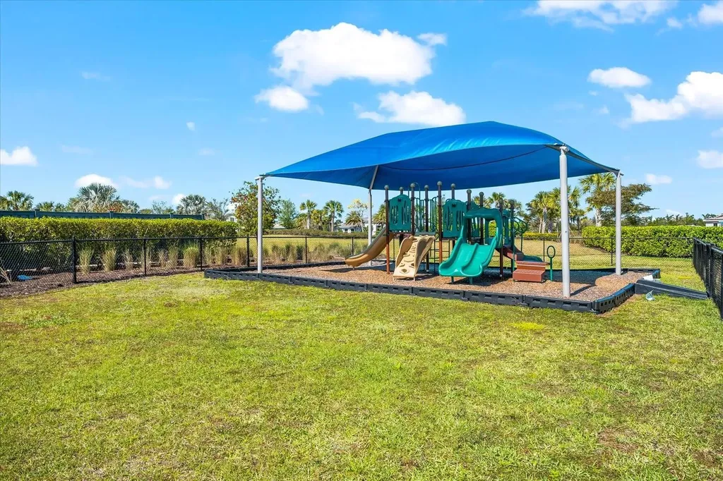 8163 Redonda Loop Lakewood Ranch FL 34202