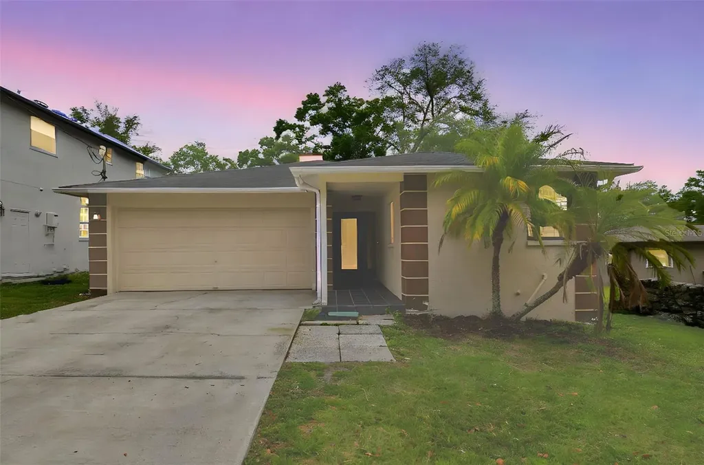 1005 W Powhatan Avenue Tampa FL 33603