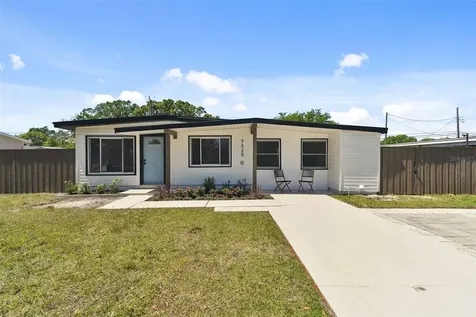 7520 Orpine Drive N St Petersburg FL 33702