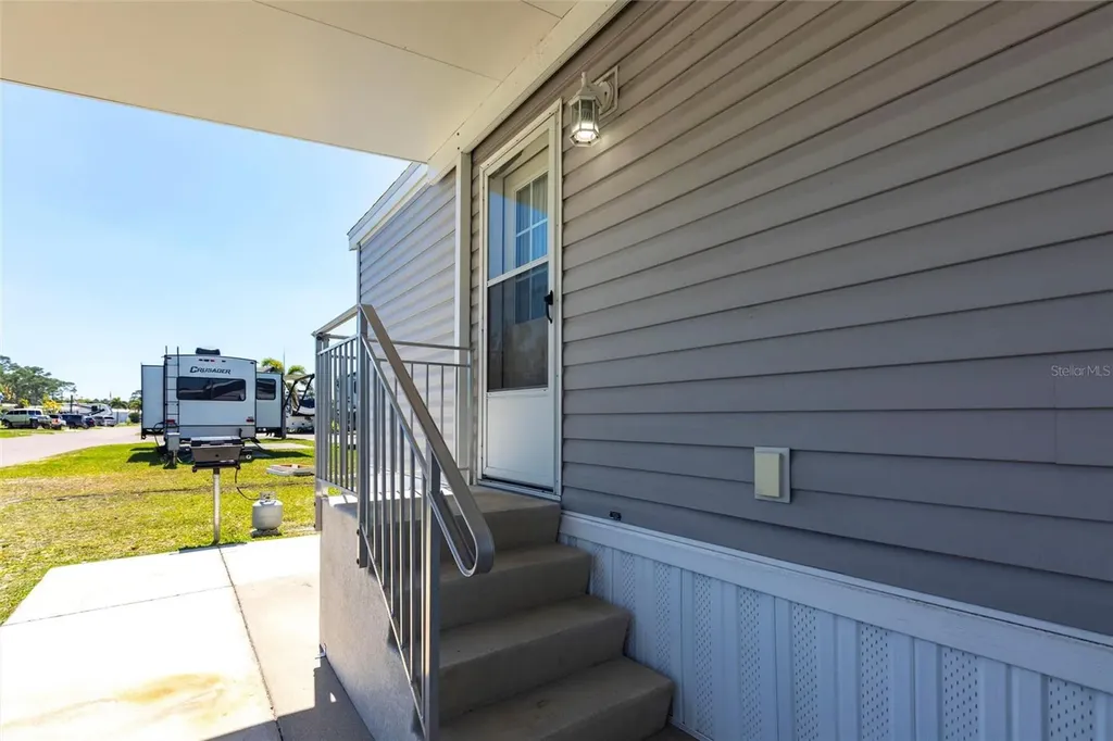 1329 Trout Punta Gorda FL 33950