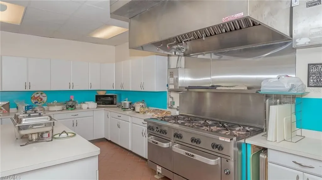 1329 Trout Punta Gorda FL 33950