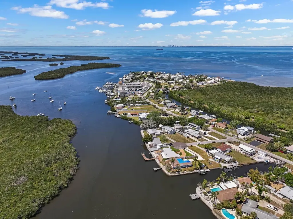 109 Carmelina Street Ruskin FL 33570