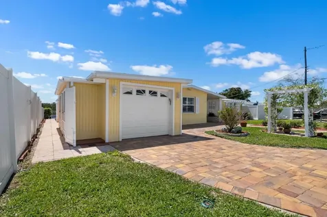 109 Carmelina Street Ruskin FL 33570