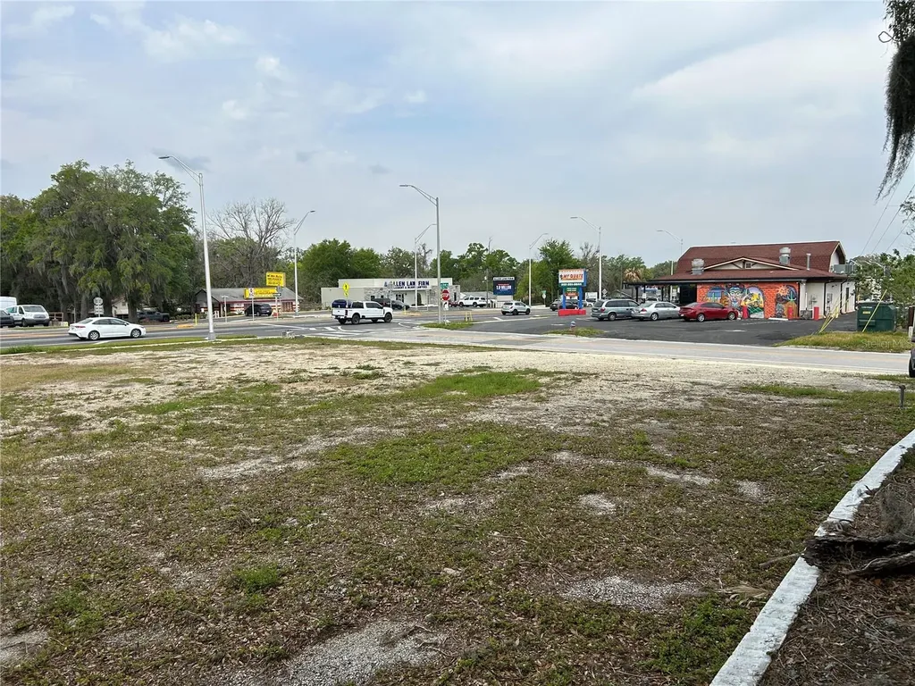 207 S Pine Avenue Ocala FL 34471