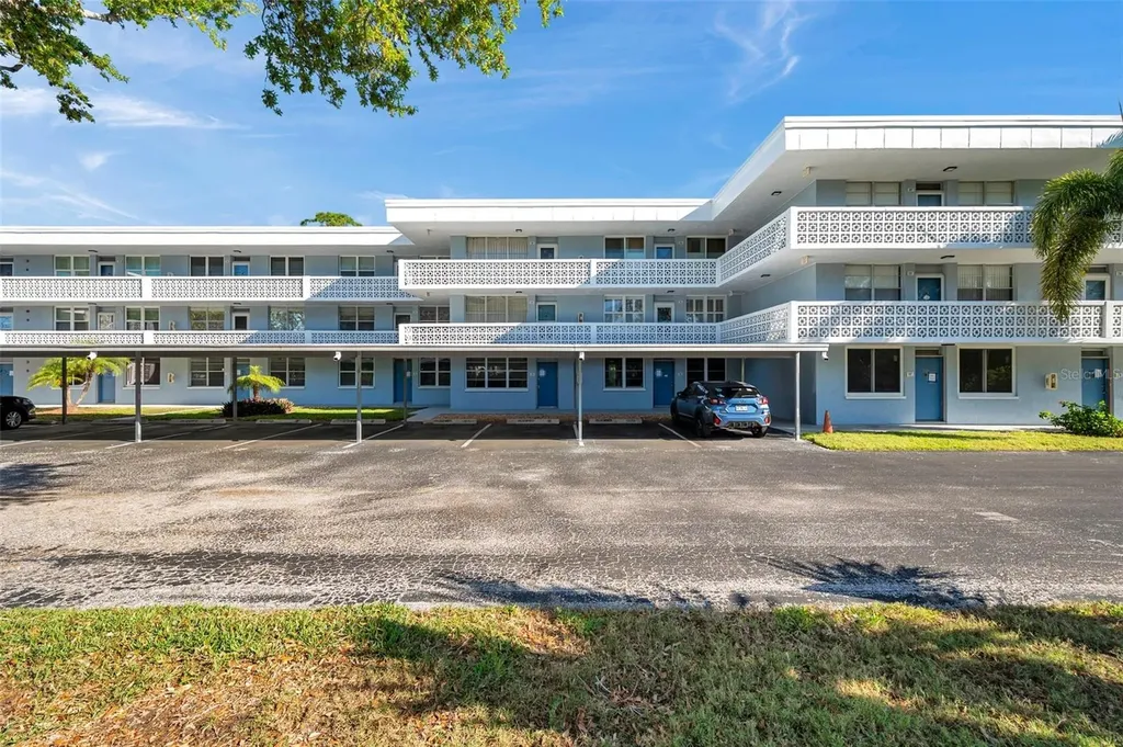 4720 Locust Street NE St Petersburg FL 33703
