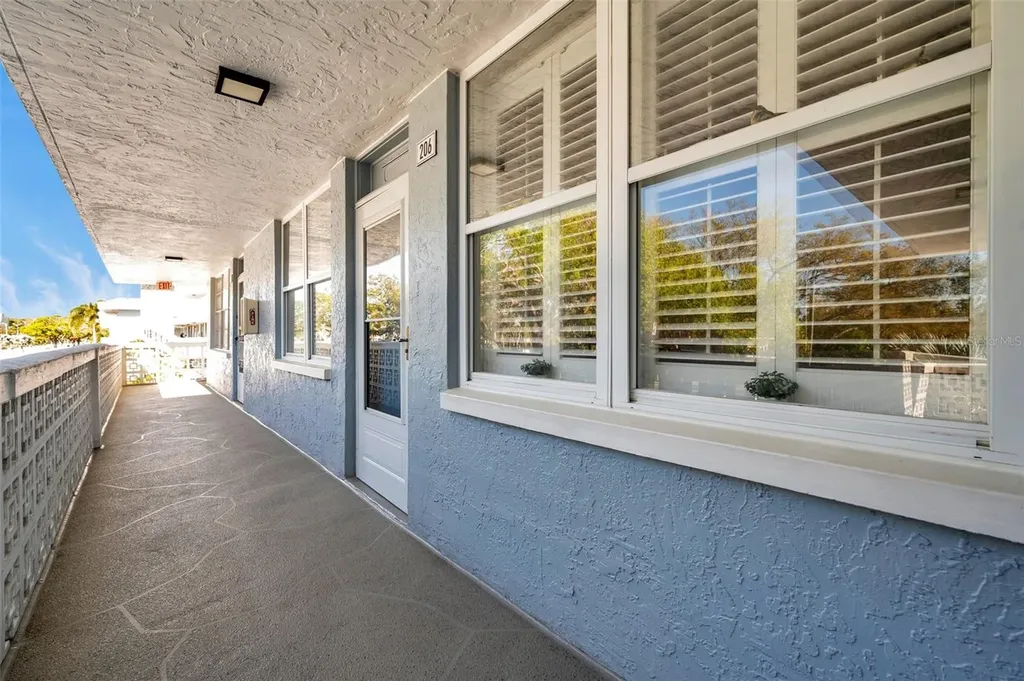 4720 Locust Street NE St Petersburg FL 33703