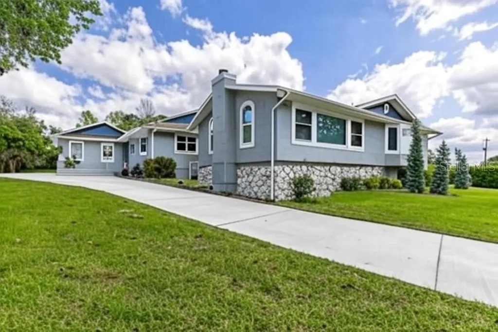 11619 Lane Park Road Tavares FL 32778
