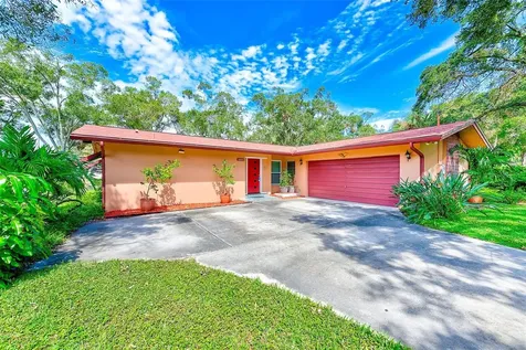 1895 Lake Judy Lee Drive Largo FL 33771