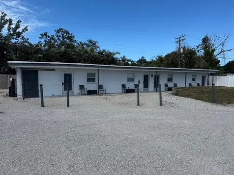 1746 S Tamiami Trail Venice FL 34293