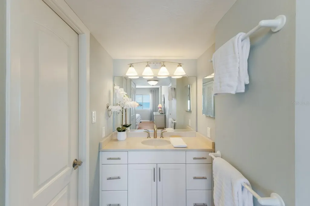 5300 Gulf Drive Holmes Beach FL 34217