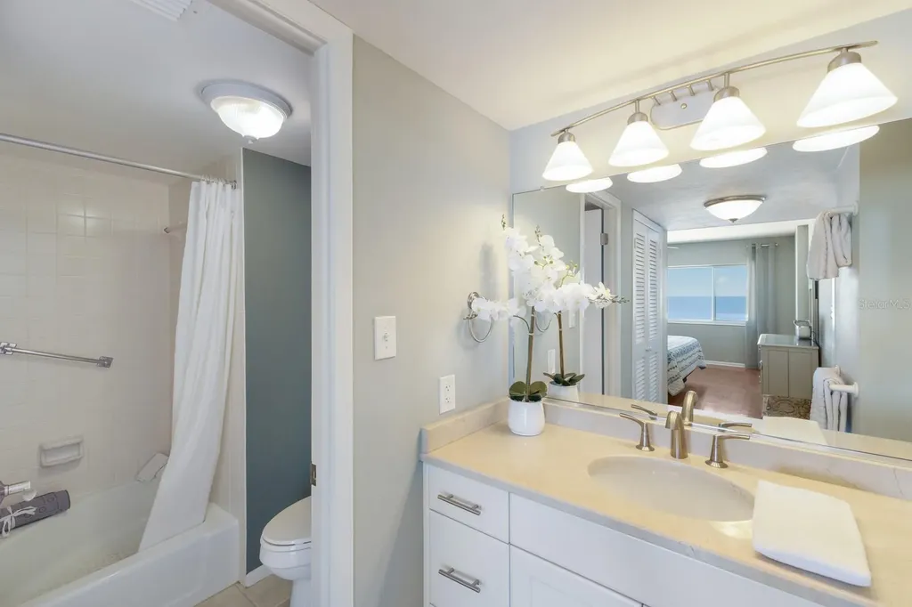 5300 Gulf Drive Holmes Beach FL 34217