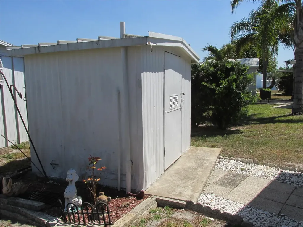 10 Red Quill Circle Lake Wales FL 33898