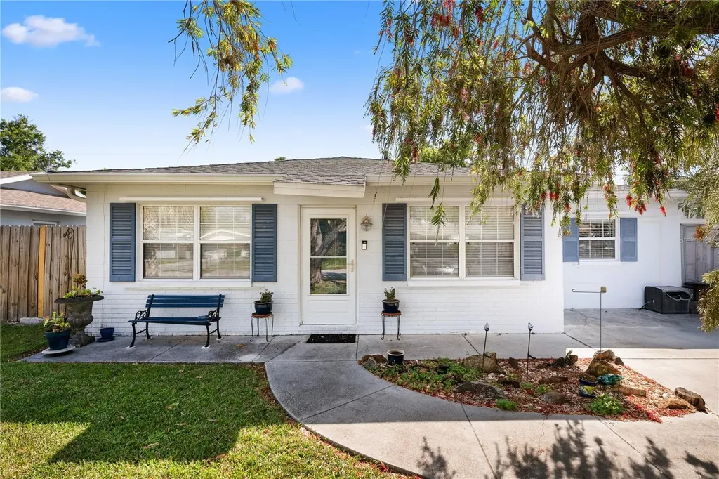5641 62nd Way N St Petersburg FL 33709
