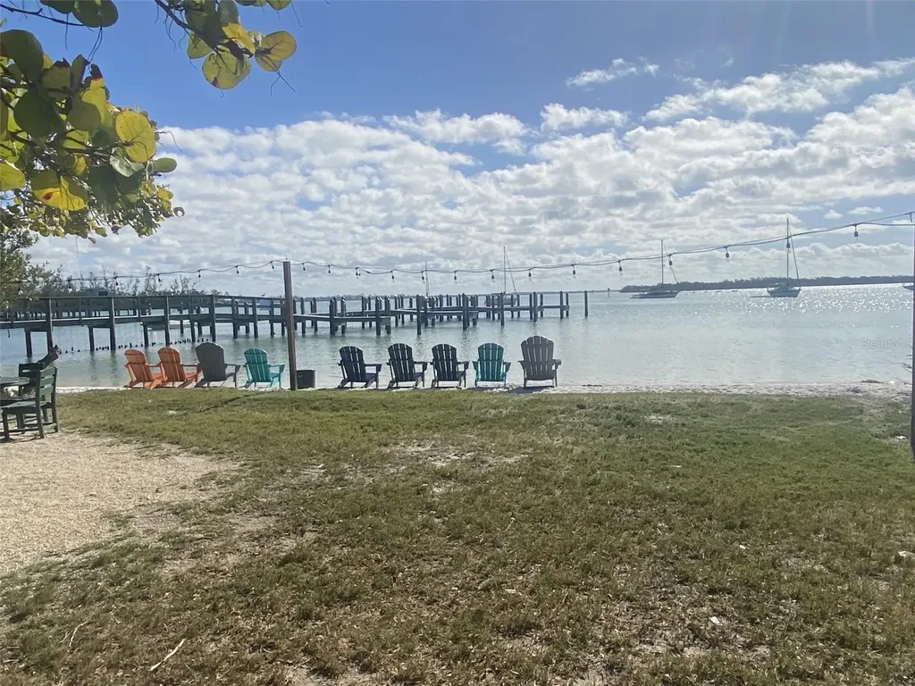 591 Russell Street Longboat Key FL 34228