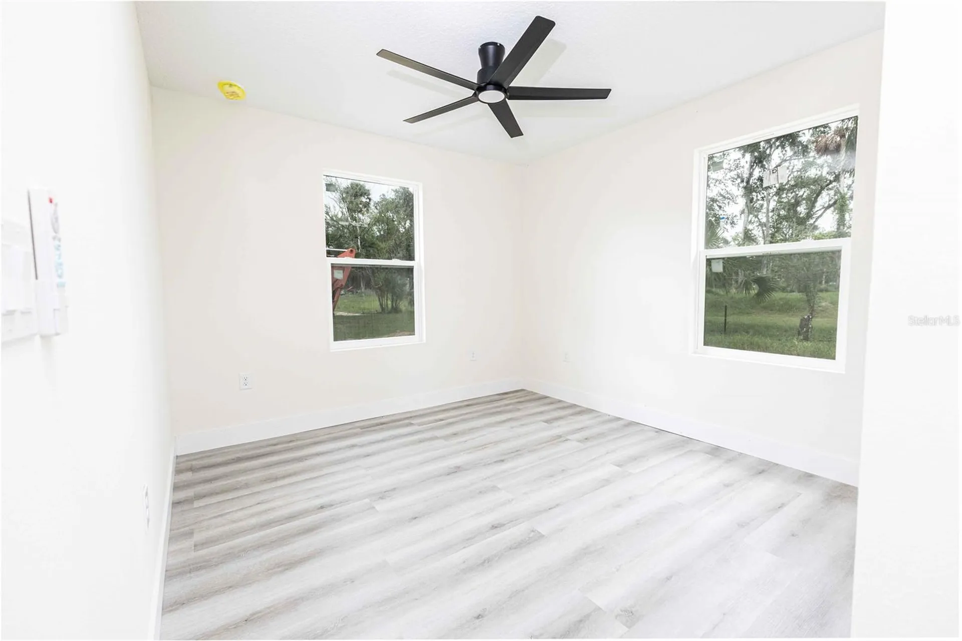 2399 Cr 423 Lake Panasoffkee FL 33538