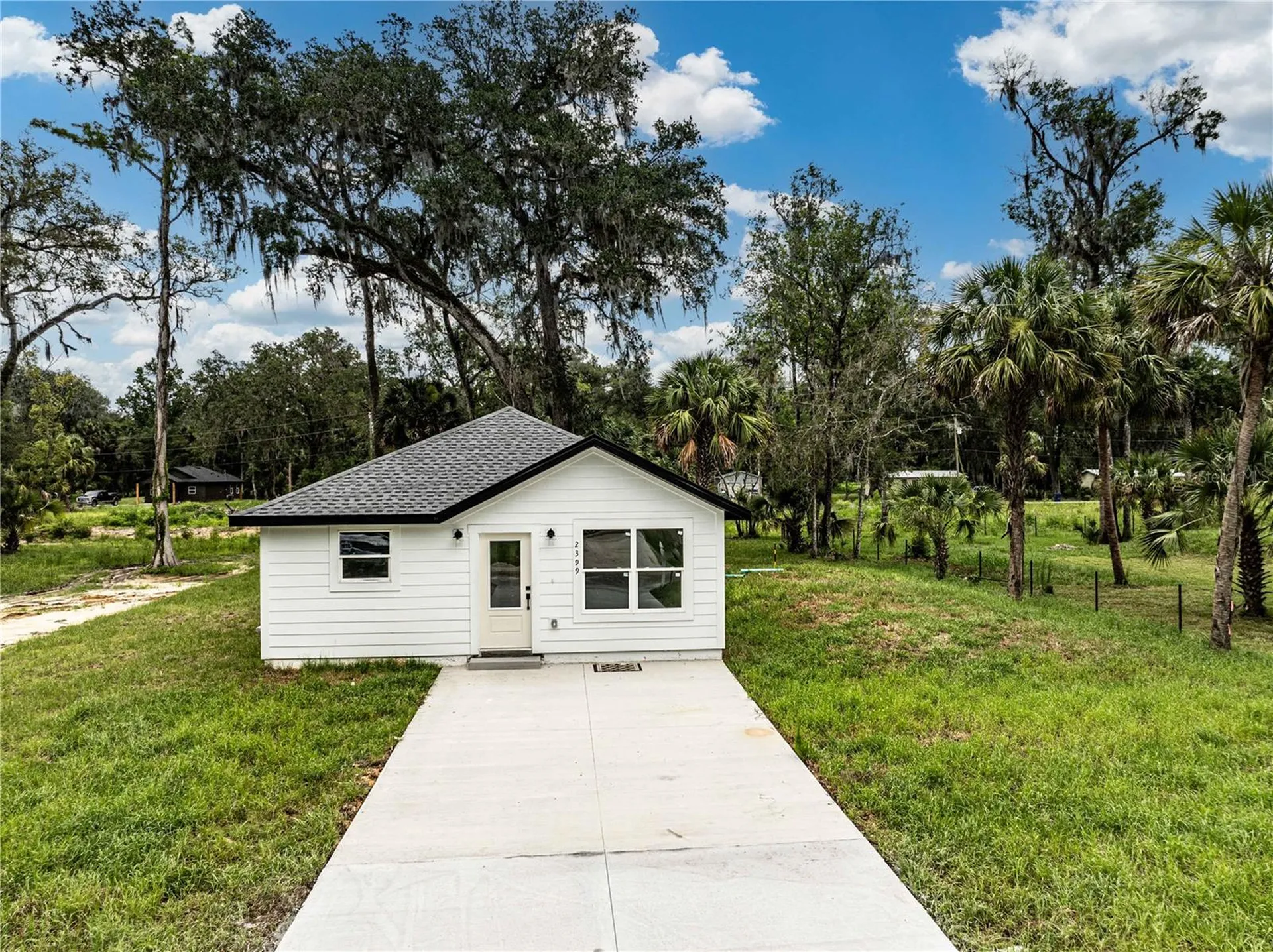2399 Cr 423 Lake Panasoffkee FL 33538