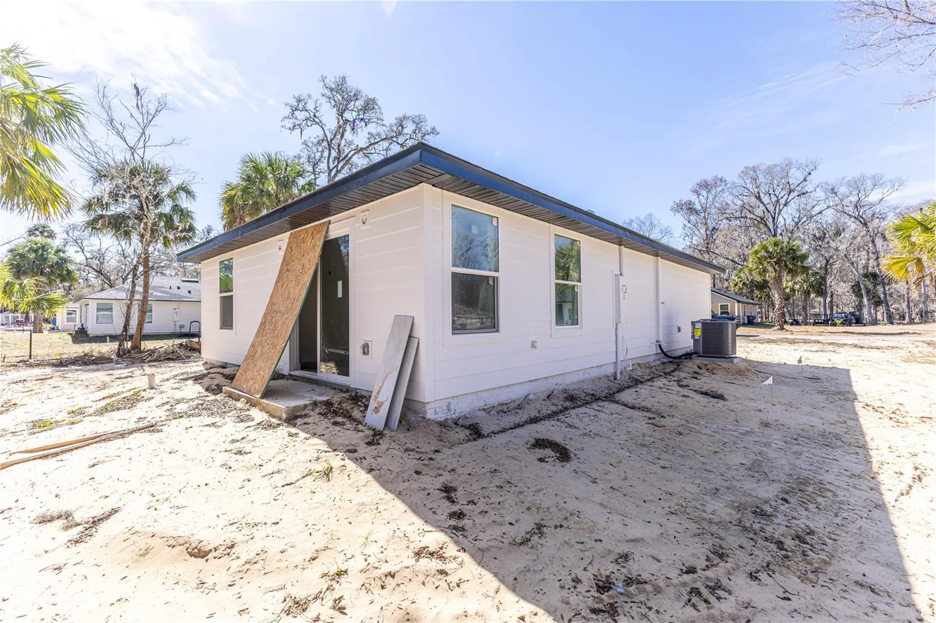 2399 Cr 423 Lake Panasoffkee FL 33538