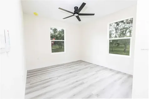 2399 Cr 423 Lake Panasoffkee FL 33538