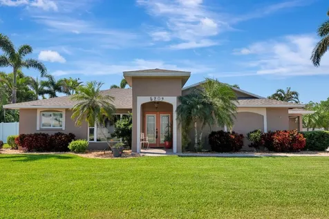 5209 26th Avenue W Bradenton FL 34209