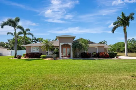 5209 26th Avenue W Bradenton FL 34209