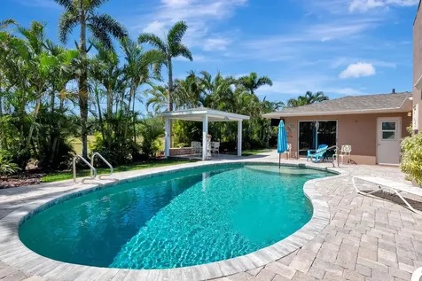 5209 26th Avenue W Bradenton FL 34209